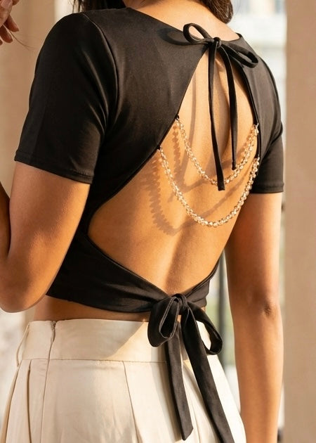 Basic top with backless and back tying design with detachable beads accessories at back