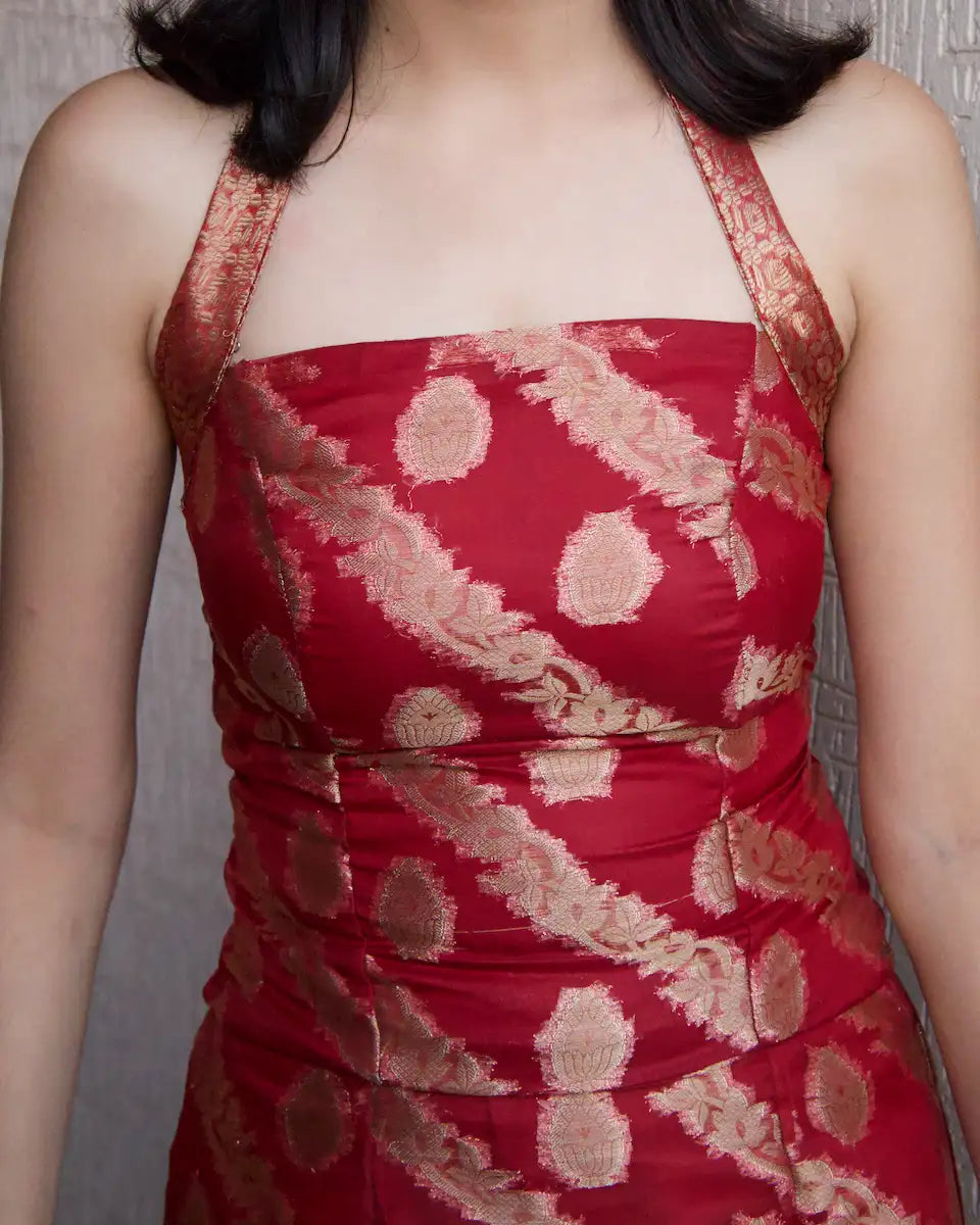 Maroon corset top with y2k chatpate top pattern with detachable beads chain